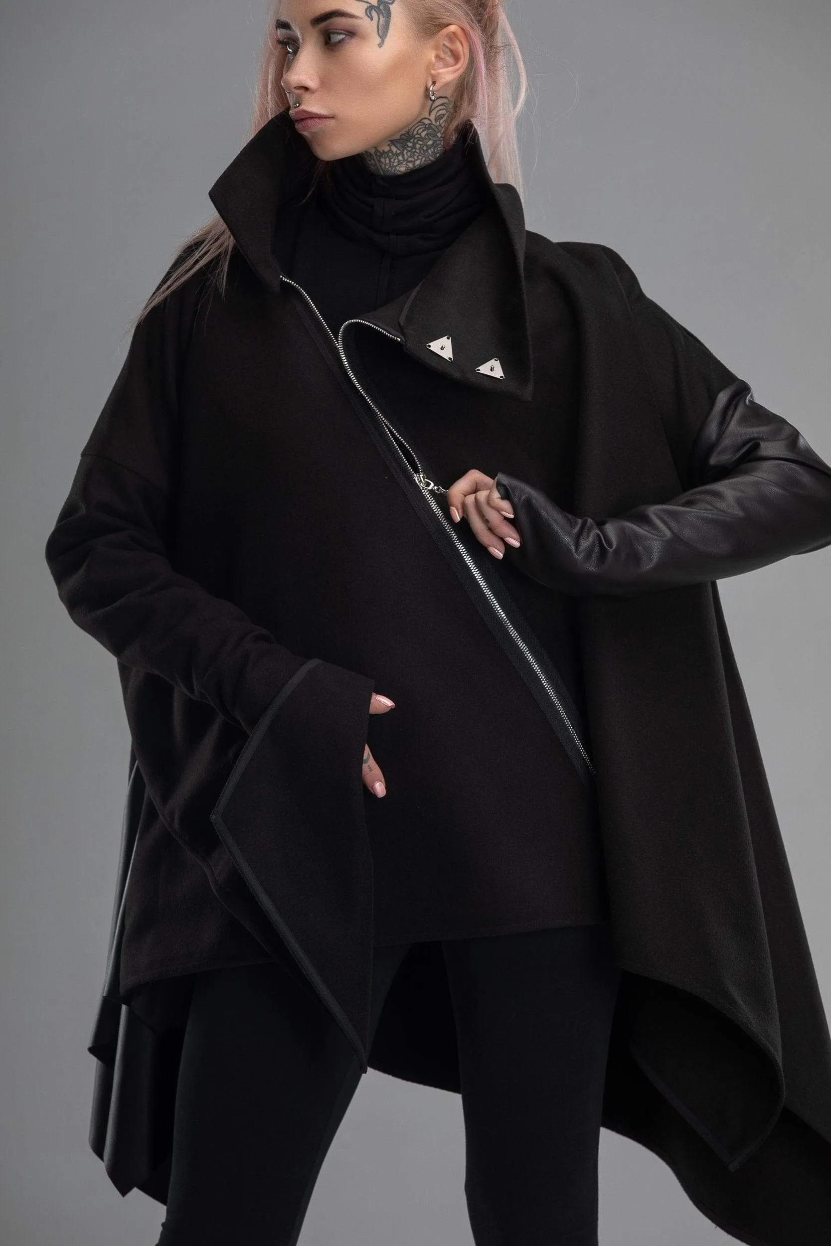 Asymmetric zipped poncho