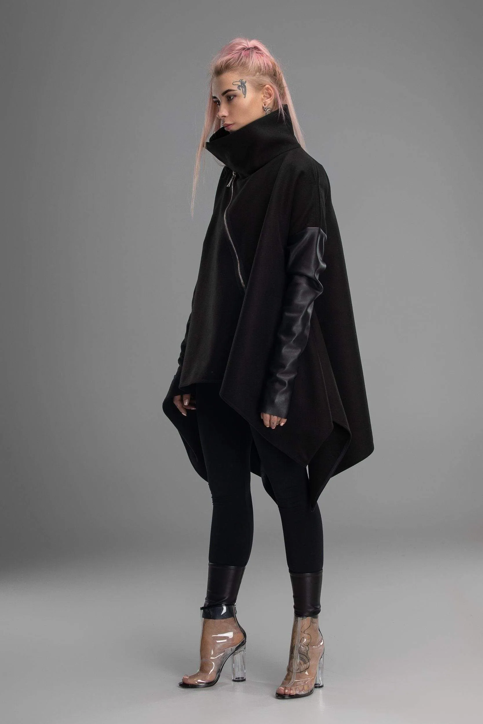 Asymmetric zipped poncho