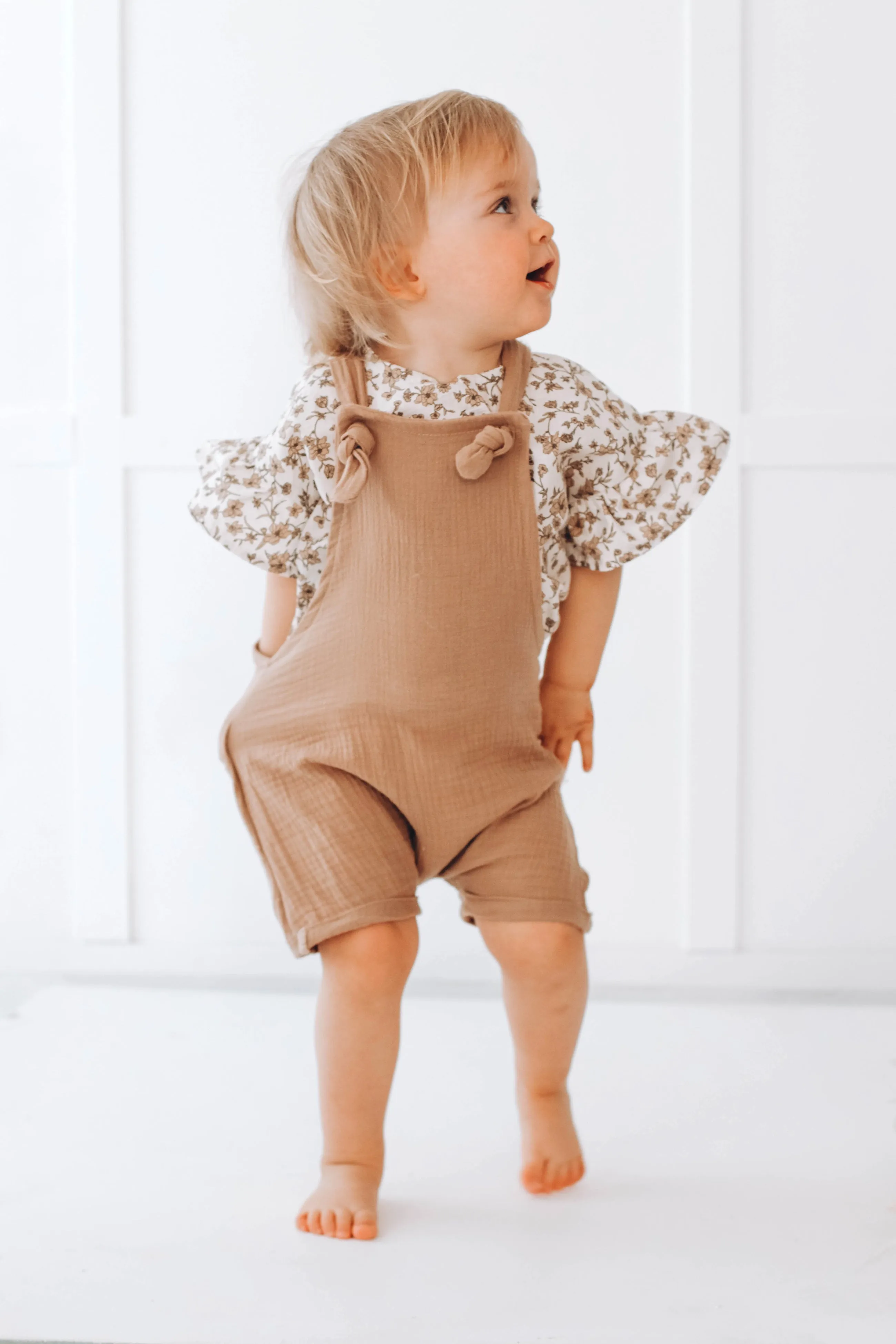 Muslin short leg dungarees